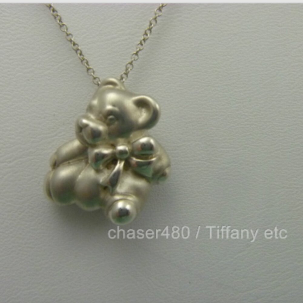 Tiffany & Co Teddy Bear & Bow Ribbon Pendant Chain Necklace Sterling Silver RARE